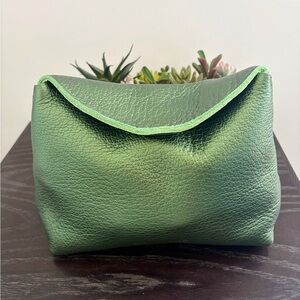 ❇️ Metallic Greench Snappy Flappy Pouch - Portland Leather